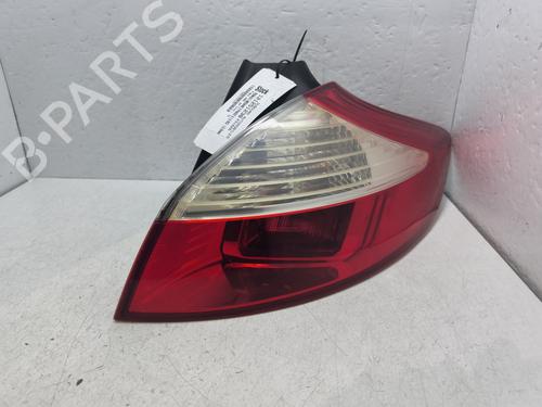 Feu arrière droit RENAULT MEGANE III Hatchback (BZ0/1_, B3_) 1.5 dCi (BZ09, BZ0D, BZ1W, BZ29, BZ14) (110 hp) 32360141