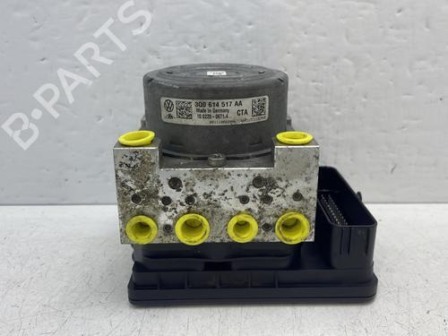 Used ABS pump VW GOLF VII (5G1, BQ1, BE1, BE2) 1.2 TSI (110 hp) 30929195