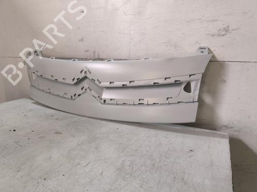 Used Grille Grille 37155974 37155974