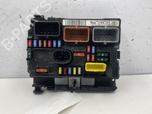 Used Fuse box Fuse box CITROËN C3 I (FC_, FN_) 1.4 HDi (68 hp) 23077785 23077785