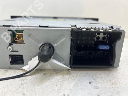 Used Radio Radio 37032129 37032129