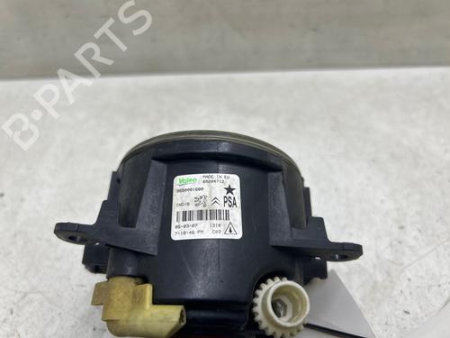 Used Right front fog light Right front fog light PEUGEOT 307 Break (3E) 2.0 HDi 135 (136 hp) 40516346 40516346