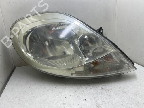 Right headlight RENAULT TRAFIC II Van (FL) 2.0 dCi 115 (FL01, FL0U, FL00, FL0H, FL0M) | BP40561003C29 - Image 2