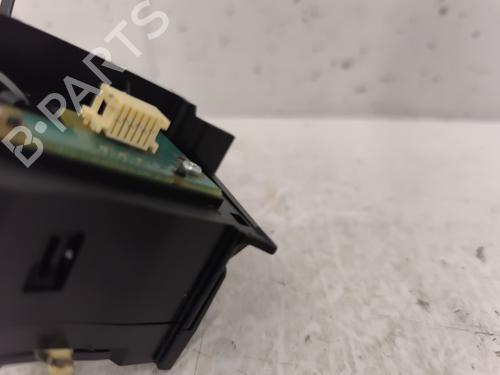 switch-ford-kuga-ii-dm2-2012-25445436 main image