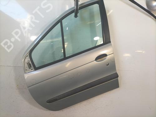 Used Left front door RENAULT SCÉNIC I MPV (JA0/1_, FA0_) 1.9 dCi (JA05, JA1F) (102 hp) 29582115