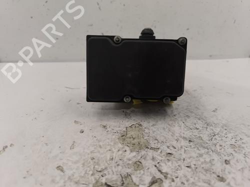 Used ABS pump NISSAN MICRA III (K12) 1.2 16V (65 hp) 25204732