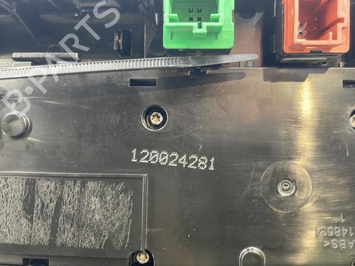 Used Radio Radio CITROËN C3 III (SX) 1.2 VTi 68 (68 hp) 33178152 33178152