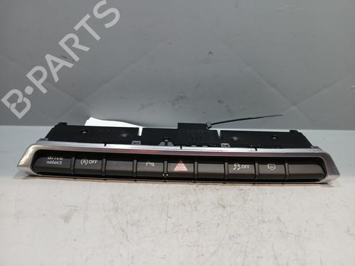 warning-switch-audi-q2-gab-gag-2016-29466624 main image