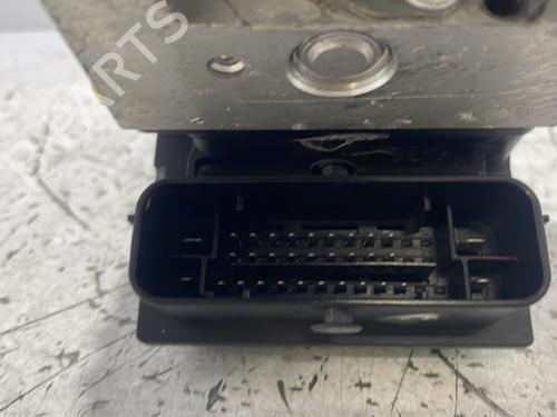 Used ABS pump ABS pump DACIA DUSTER (HS_) 1.5 dCi (HSAJ) (90 hp) 27558624 27558624