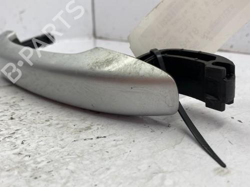 front-left-exterior-door-handle-renault-clio-v-b7_-15-blue-dci-85-b7ag-806068654r-2019-22840755 main image