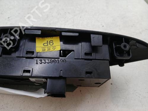 Used Left front window switch Left front window switch HYUNDAI ix35 (LM, EL, ELH) 1.7 CRDi (116 hp) 39936913 39936913