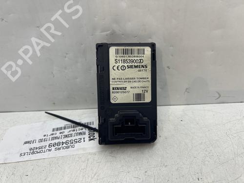Kartenleser für Kartenleser RENAULT SCÉNIC II (JM0/1_) 1.9 dCi (JM0G, JM12, JM1G, JM2C) (120 hp) 35886621 35886621