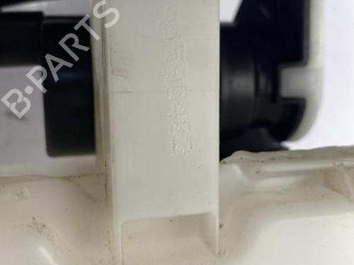 Used Windscreen washer tank Windscreen washer tank PEUGEOT 3008 II SUV (MC_, MR_, MJ_, M4_) 1.5 BlueHDi 130 (131 hp) 22843280 22843280