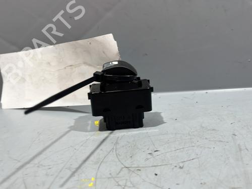 Right front window switch PEUGEOT PARTNER Tepee 1.6 HDi 90 | BP28181245I26 