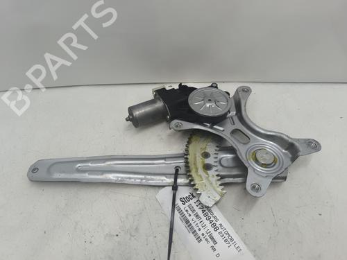 Alzavetro posteriore destra SUZUKI SWIFT IV (FZ, NZ) 1.2 (AZH412, ZC72S) (94 hp) 30846643