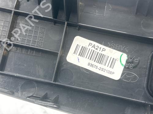 Right front window switch HYUNDAI ix35 (LM, EL, ELH) 1.7 CRDi | BP39936912I26 - Image 5