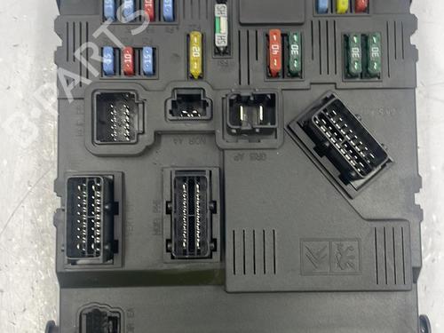 Sicherungskasten für CITROËN XSARA PICASSO (N68) 2.0 HDi (90 hp) 22830667