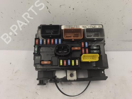 Used Fuse box CITROËN DS3 (SA_) 1.6 VTi 120 (120 hp) 25833125