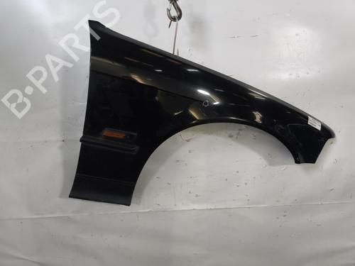 Używane Błotnik przedni prawy BMW 3 Compact (E36) 316 i (102 hp) 29377439