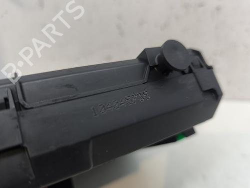 Fuse box PEUGEOT 208 I (CA_, CC_) 1.2 VTI 82 | BP26584677E1 