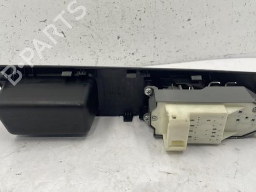 Switch TOYOTA YARIS (_P13_) 1.5 Hybrid (NHP130_, NHP130) | BP25758223I30 