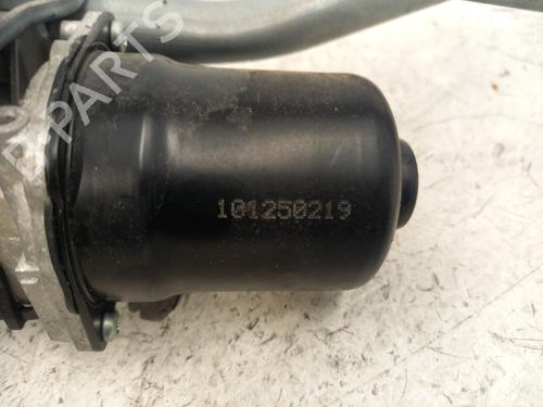 Used Front wiper motor Front wiper motor PEUGEOT 208 II (UB_, UP_, UW_, UJ_) 1.2 PureTech 100 (101 hp) 23842019 23842019