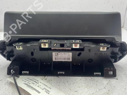 Used Display monitor Display monitor PEUGEOT 208 II (UB_, UP_, UW_, UJ_) 1.2 PureTech 75 (75 hp) 24445627 24445627