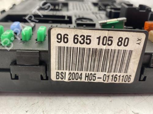 Used Fuse box Fuse box 22836826 22836826