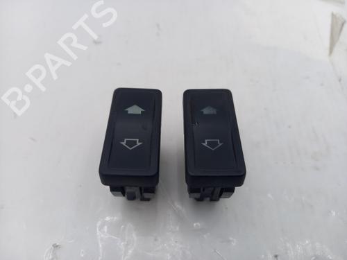 Used Left front window switch Left front window switch CITROËN SAXO (S0, S1) 1.0 X (50 hp) 33115130 33115130