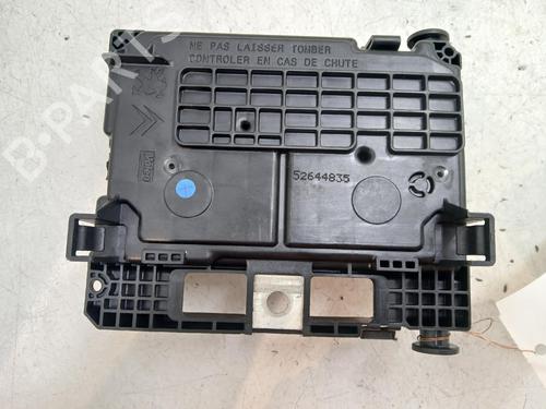Used Fuse box Fuse box 38030024 38030024