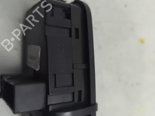Used Left front window switch Left front window switch LANCIA YPSILON (843_) 1.4 (843.AXG1A) (78 hp) 31581829 31581829