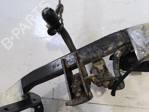 tow-ballmechanism-citroen-c4-picasso-ii-2013-24958881 main image