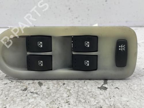 Used Switch RENAULT MEGANE II (BM0/1_, CM0/1_) 1.9 dCi (BM0G, CM0G) (120 hp) 22842249