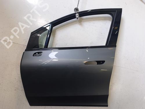 left-front-door-mercedes-benz-eqe-suv-x294-2022-37732065 main image