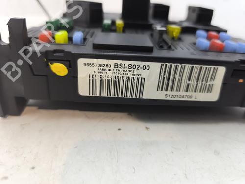 Fuse box PEUGEOT 407 (6D_) 2.0 HDi 135 (6DRHRH, 6DRHRE, 6DRHRG, 6DRHRJ) | BP28369965E1