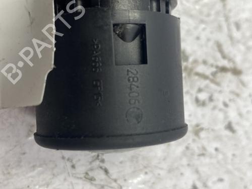 Used Switch Switch RENAULT SCÉNIC II (JM0/1_) 1.6 (JM0C, JM0J, JM1B) (113 hp) 22843777 22843777