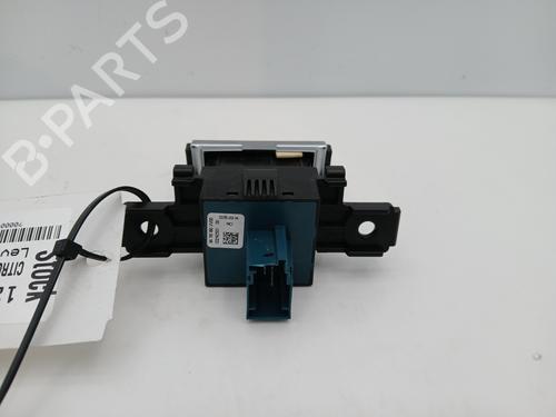 switch-citroen-c4-picasso-ii-2013-34556357 main image