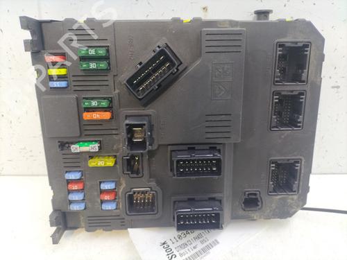 Used Fuse box Fuse box CITROËN C3 I (FC_, FN_) 1.4 i (73 hp) 28004415 28004415
