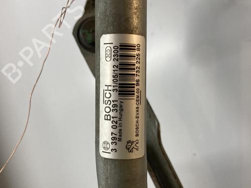 Used Front wiper motor Front wiper motor PEUGEOT 208 I (CA_, CC_) 1.6 HDi (92 hp) 22818235 22818235