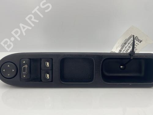 Used Left front window switch PEUGEOT 307 (3A/C) 1.6 HDi (90 hp) 31947961