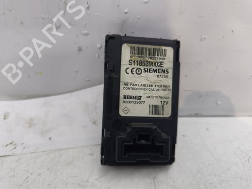 Used Card reader RENAULT SCÉNIC II (JM0/1_) 1.9 dCi (JM14) (131 hp) 29439099