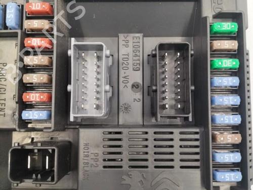 Used Fuse box Fuse box PEUGEOT 208 I (CA_, CC_) 1.2 VTI 82 (82 hp) 22832107 22832107