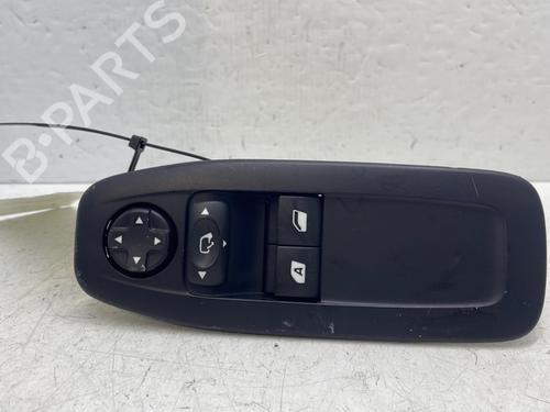 Used Left front window switch PEUGEOT 208 I (CA_, CC_) 1.2 VTI 82 (82 hp) 31582246
