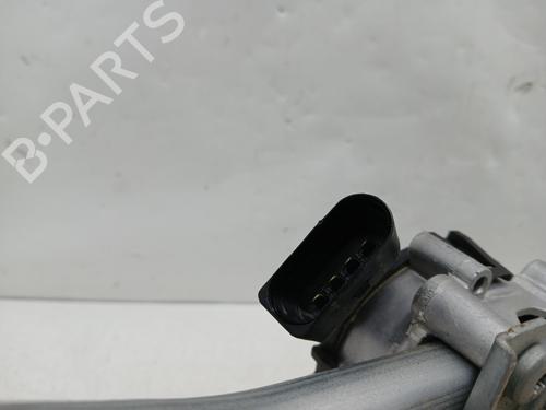 Used Front wiper motor Front wiper motor PEUGEOT 2008 II (UD_, US_, UY_, UJ_, UR_, UC_) 1.2 PureTech 100 (USHNK) (101 hp) 35886397 35886397