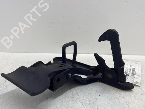 hood-lock-audi-r8-422-423-2007-2008-2009-2010-2011-2012-2013-2014-2015-2016-30162544 main image