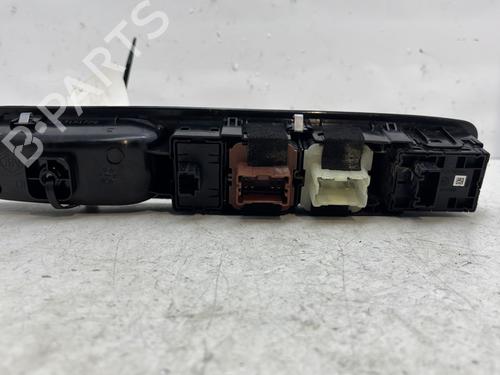 Left front window switch DACIA SANDERO III 1.0 TCe 90 | BP29515942I27 