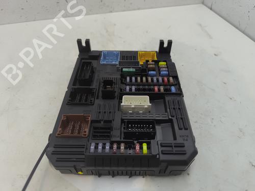 Fuse box PEUGEOT 3008 II SUV (MC_, MR_, MJ_, M4_) 1.2 THP/ PureTech 130 (MRHNSM, MRHNSU, MRHNSJ, MRHNYW,... | BP28369995E1 