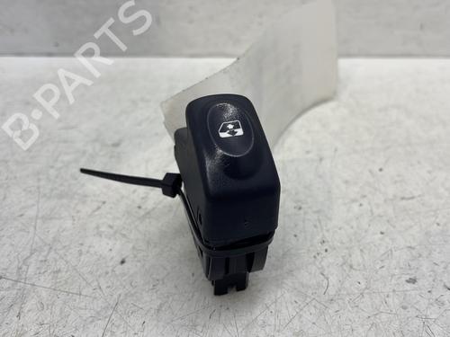 Used Left front window switch RENAULT CLIO II (BB_, CB_) 1.2 (BB0A, BB0F, BB10, BB1K, BB28, BB2D, BB2H, CB0A,... (58 hp) 32212553