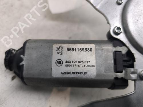 Ruitenwissermotor achter PEUGEOT 206 Hatchback (2A/C) 1.4 HDi eco 70 | BP31068042M102