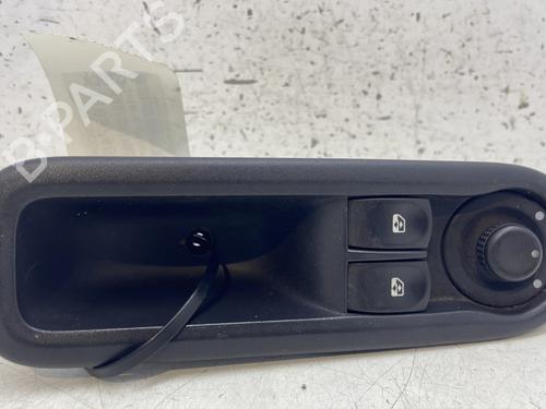 Used Right front window switch RENAULT CLIO III (BR0/1, CR0/1) 1.5 dCi (88 hp) 28054268